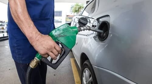 Acelen anuncia reajuste de 3,2% no preço da gasolina nas distribuidoras