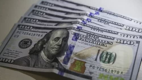 Dólar cai e atinge menor valor em 20 meses no mercado financeiro