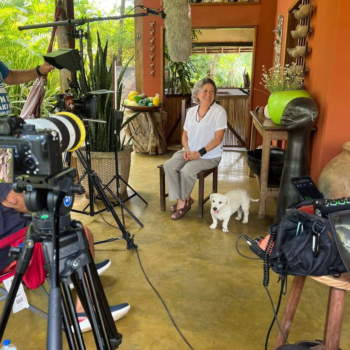 Cores da Terra recebe a equipe da emissora de televisão brasileira TVE Educativa da Bahia.