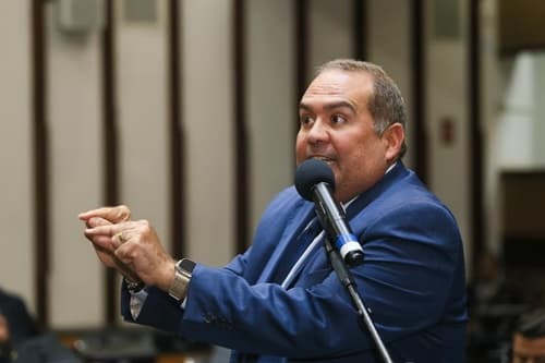 Sandro Régis repudia ataques de Jerônimo após oposição cobrar por segurança pública: “deveria começar a trabalhar”