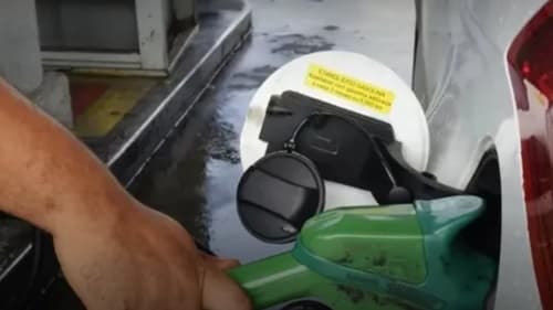Gasolina sofre reajuste de 3,2% na Bahia, anuncia Acelen