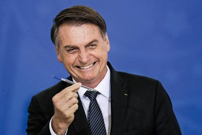 Segundo Ex-presidente Jair Bolsonaro Ministério do Trabalho busca implementar imposto sindical obrigatório três vezes maior do que o extinto