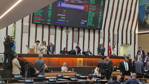 Assembleia Legislativa da Bahia mantém prisão do deputado Binho Galinha
