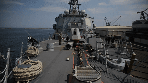 EUA enviam navios de guerra ao Caribe para combater cartéis de drogas