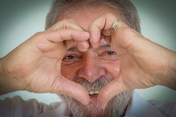 Maioria do STF confirma decisão de Fachin que torna Lula elegível.