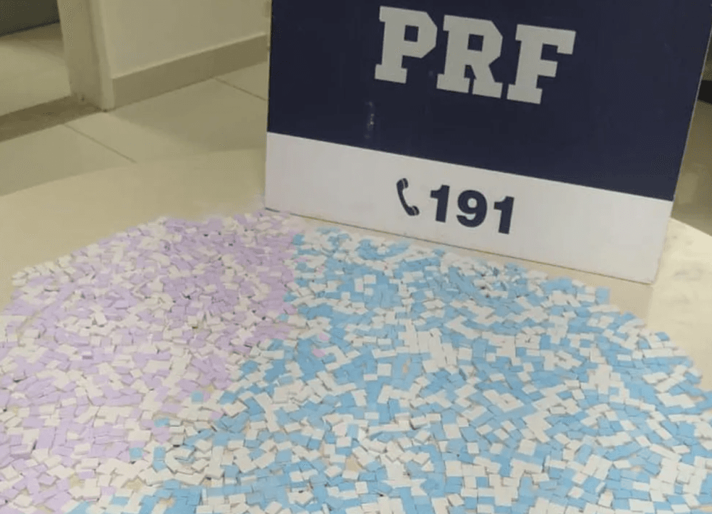 PRF apreende três mil comprimidos de ecstasy em ônibus no interior da Bahia