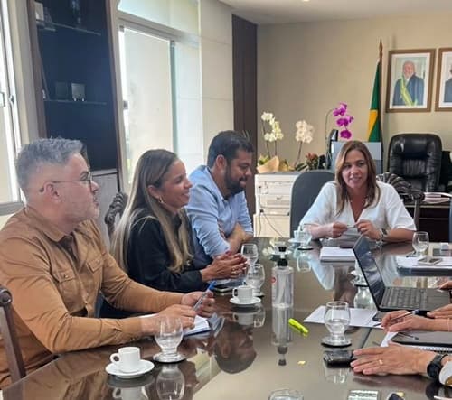 Alex Miranda participa de reunião na SESAB em busca de melhorias para Gandu e região