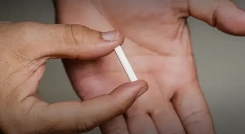 Médicos sem respaldo científico ganham seguidores ao prometer tratamentos milagrosos nas redes sociais