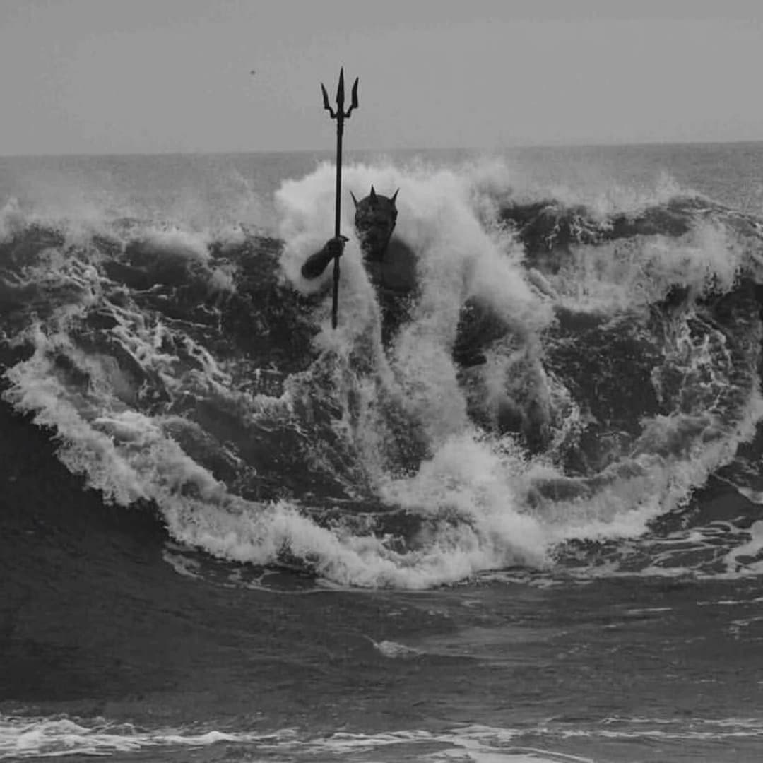 Curiosidades: Estátua de Poseidon o Deus grego dos Mares e dos rios
