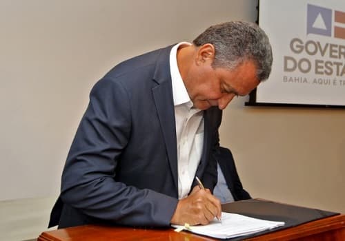 Estado da Bahia publica decreto que exige vacinação de servidores e empregados públicos