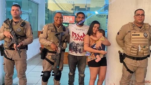 Policiais salvam bebê engasgado em Teixeira de Freitas
