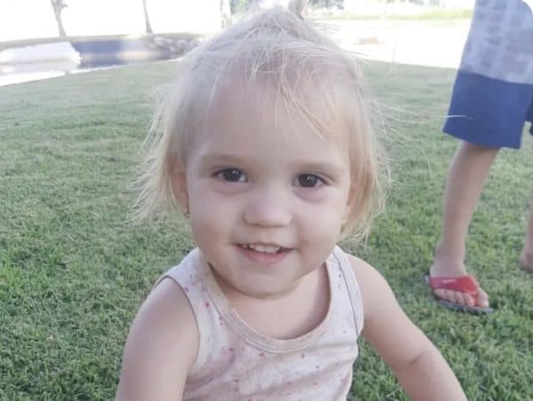 Menina de 3 anos morre após pneu de carro estourar no oeste da Bahia