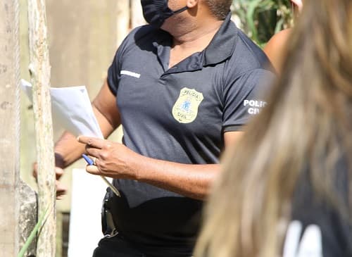 Homem é preso suspeito de matar enteado de 11 meses após dar soco na cabeça