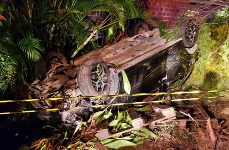 Jequié: Homem capota carro na estrada da barragem de pedras
