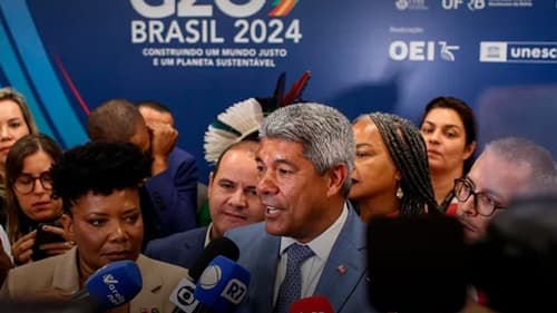 Jerônimo Rodrigues promete incluir capoeira como prática pedagógica nas escolas da Bahia
