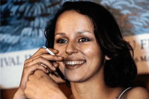 Morre aos 68 anos Christine Boisson, atriz de "Emmanuelle"