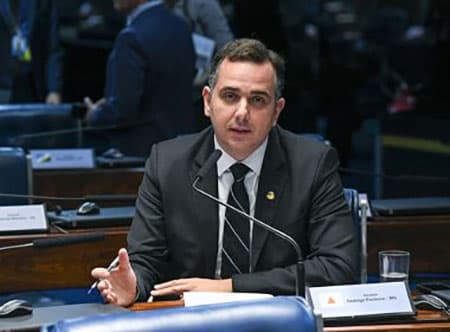 ‘Não admitiremos qualquer retrocesso’ na democracia, diz Rodrigo Pacheco