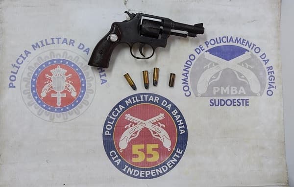 Ipiaú: Homem é baleado na perna após acidente com arma dentro de casa