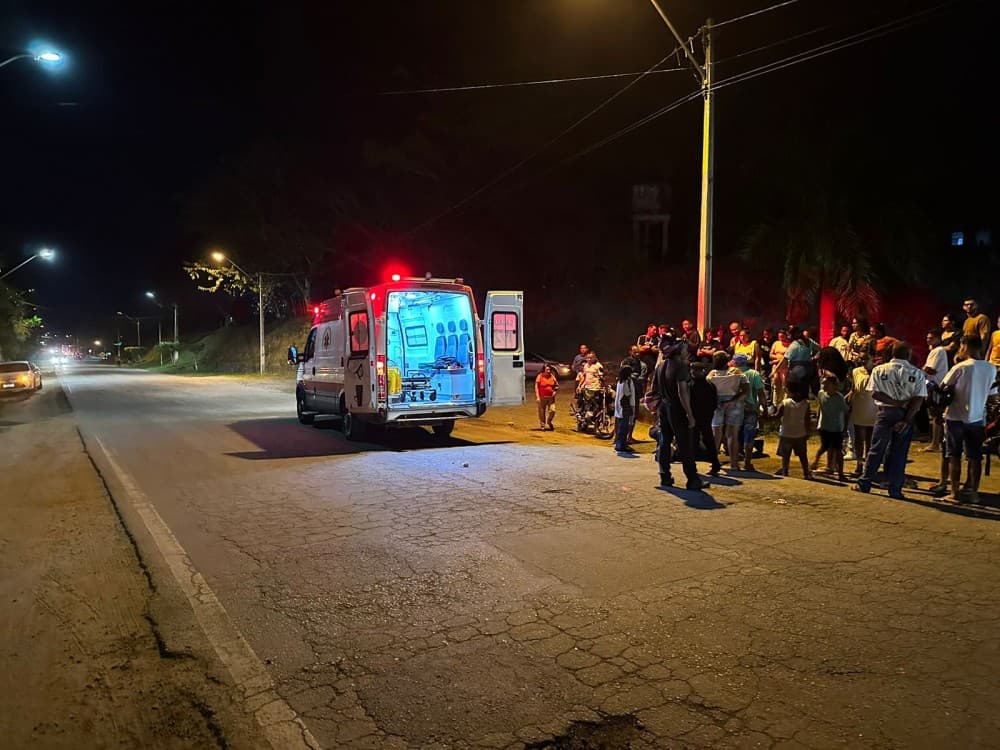Ubatã: Técnico de som e carona ficam feridos após acidente entre moto e veículo de passeio na BR-330