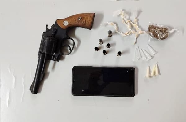 Ibirataia: Acusado de homicídio e tráfico de drogas morre em confronto com a CIPE Central