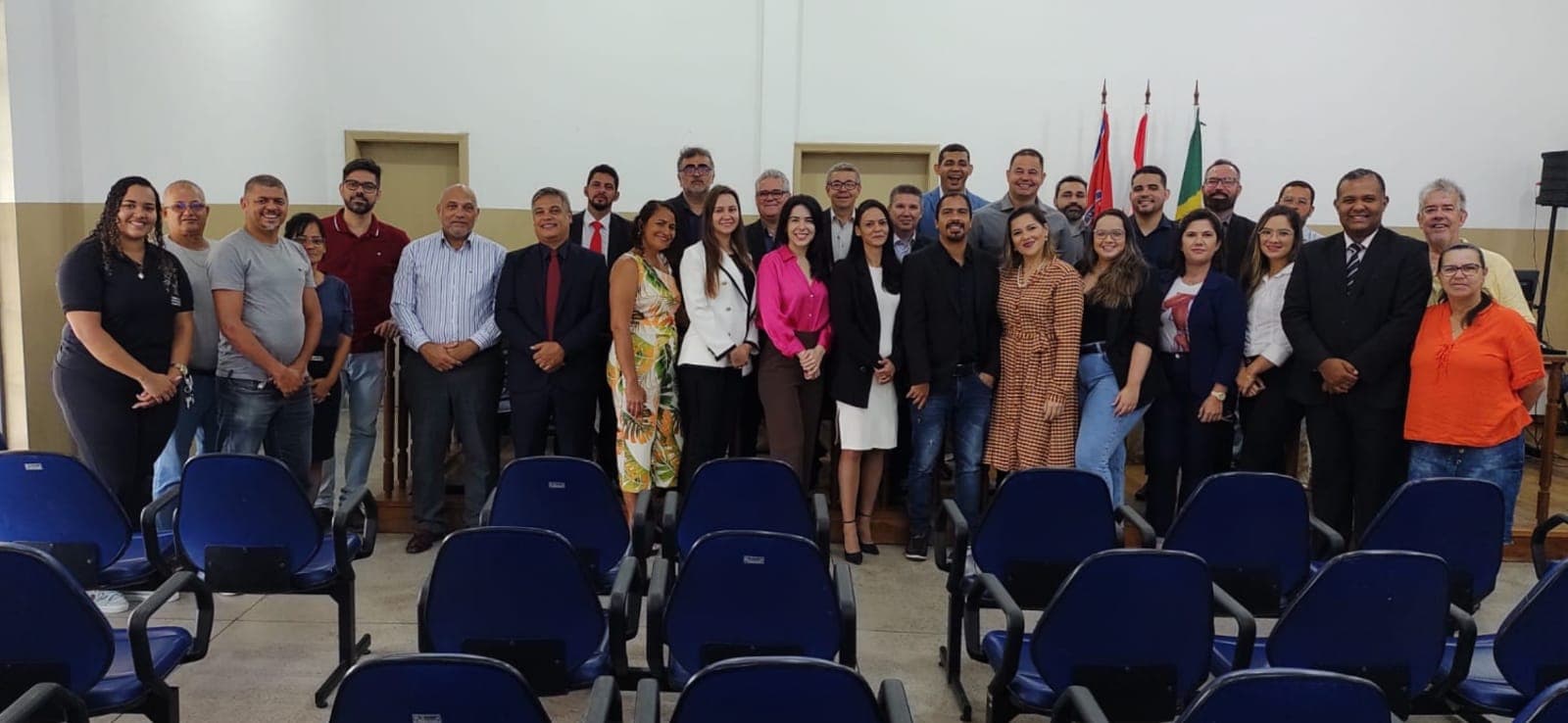 Ibirataia: Advogados (a) da cidade recepcionam a Dra. Viviane Menezes Delfino Ricardo, nova Juíza Titular do município