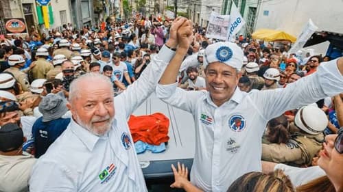 Lula e Jerônimo Rodrigues dividem palanque nas comemorações do 2 de Julho na Bahia