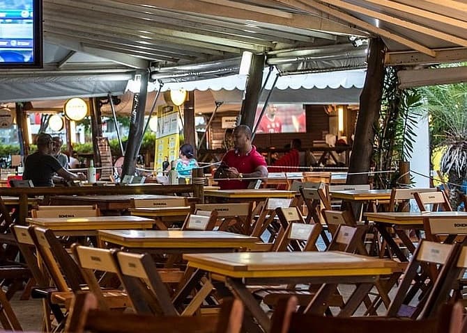 Bares e restaurantes da Bahia serão obrigados a exigir comprovante de vacinação