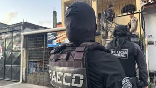 Policial penal é afastado por suspeita de cobrar propina para liberar presos em Salvador