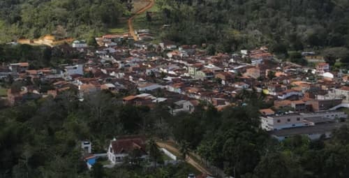 Ibirataia: Grupo armado invade residência e vítima escapa de tentativa de homicídio na AABB