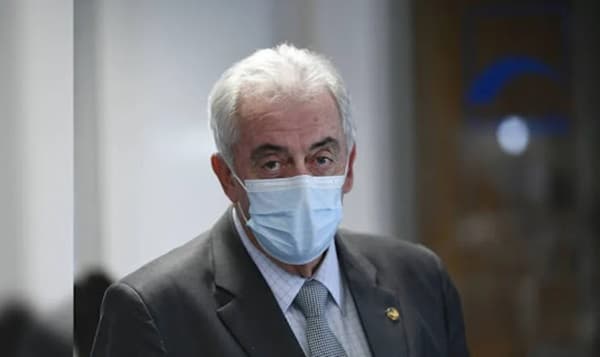 Otto aguarda pacificação no PT para assumir candidatura