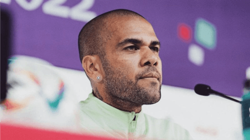 Semanas antes do julgamento, Daniel Alves muda versão de história pela quinta vez