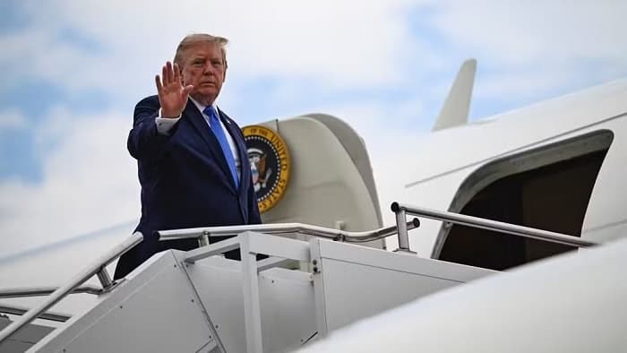 Trump confirma voo secreto durante viagem e diz que seguiu orientação do Serviço Secreto