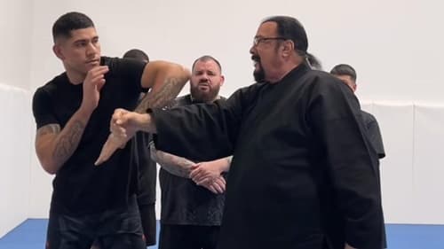 Steven Seagal ressurge treinando outro brasileiro campeão do UFC