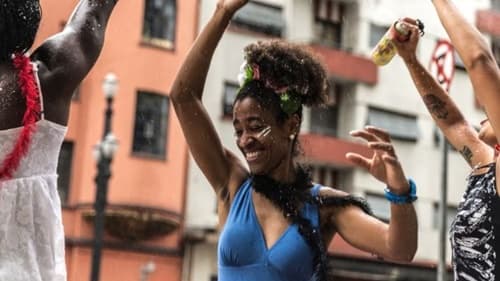 Pesquisa revela que cerca de 70% dos brasileiros pretende passar o Carnaval em casa