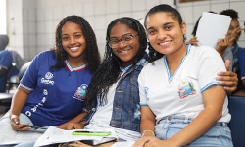 Governo do Estado libera novo crédito do Bolsa Presença para auxiliar famílias de estudantes em vulnerabilidade