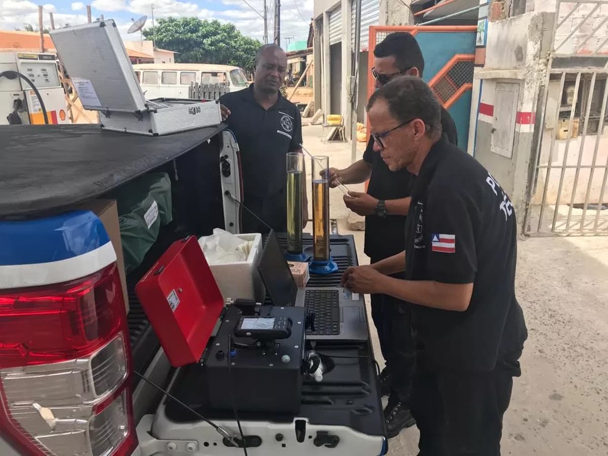 Posto é interditado em Ibirapitanga por irregularidades e comercialização de combustível adulterado