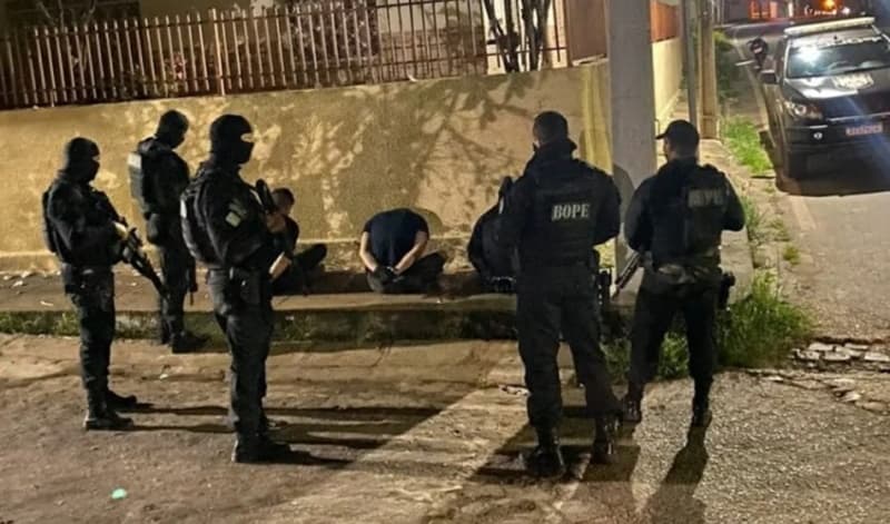 Quadrilha é presa dentro da Caixa Econômica em Altos