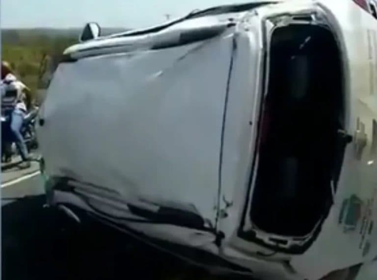 Motorista tenta desviar de cachorro e morre em acidente na BR-030
