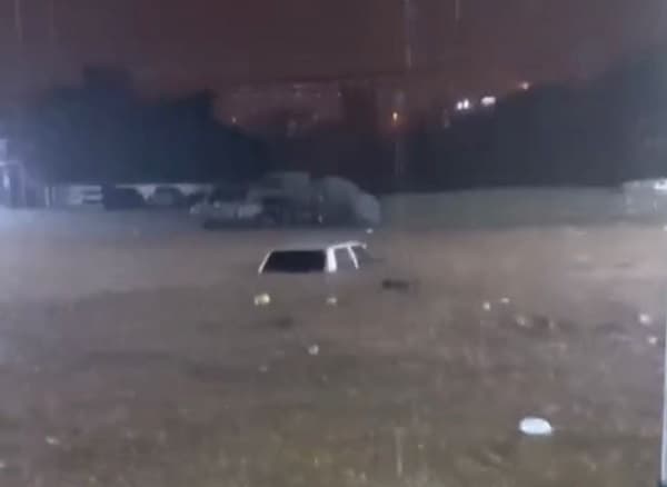 Forte chuva provoca caos na cidade de Brumado; assista o vídeo