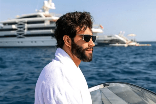 Gusttavo Lima é internado às pressas em São Paulo