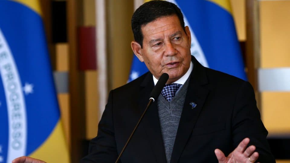Aliados de Bolsonaro reagem a pronunciamento de Mourão: “Nenhuma novidade”