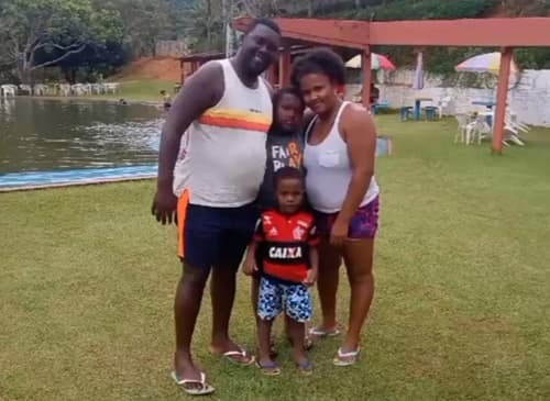 Mãe e filhos vítimas de acidente na BR-101 são sepultados em Ibirataia; corpo de Cristiano foi levado para o RJ