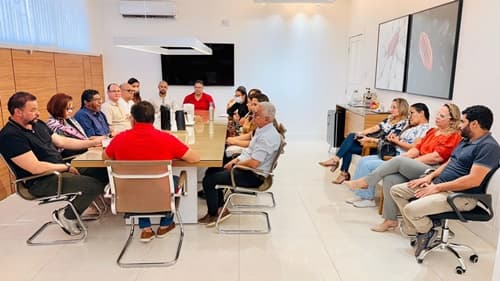 Ibirataia: Prefeito Sandro Futuca e equipe da Saúde alinham metas para o segundo semestre