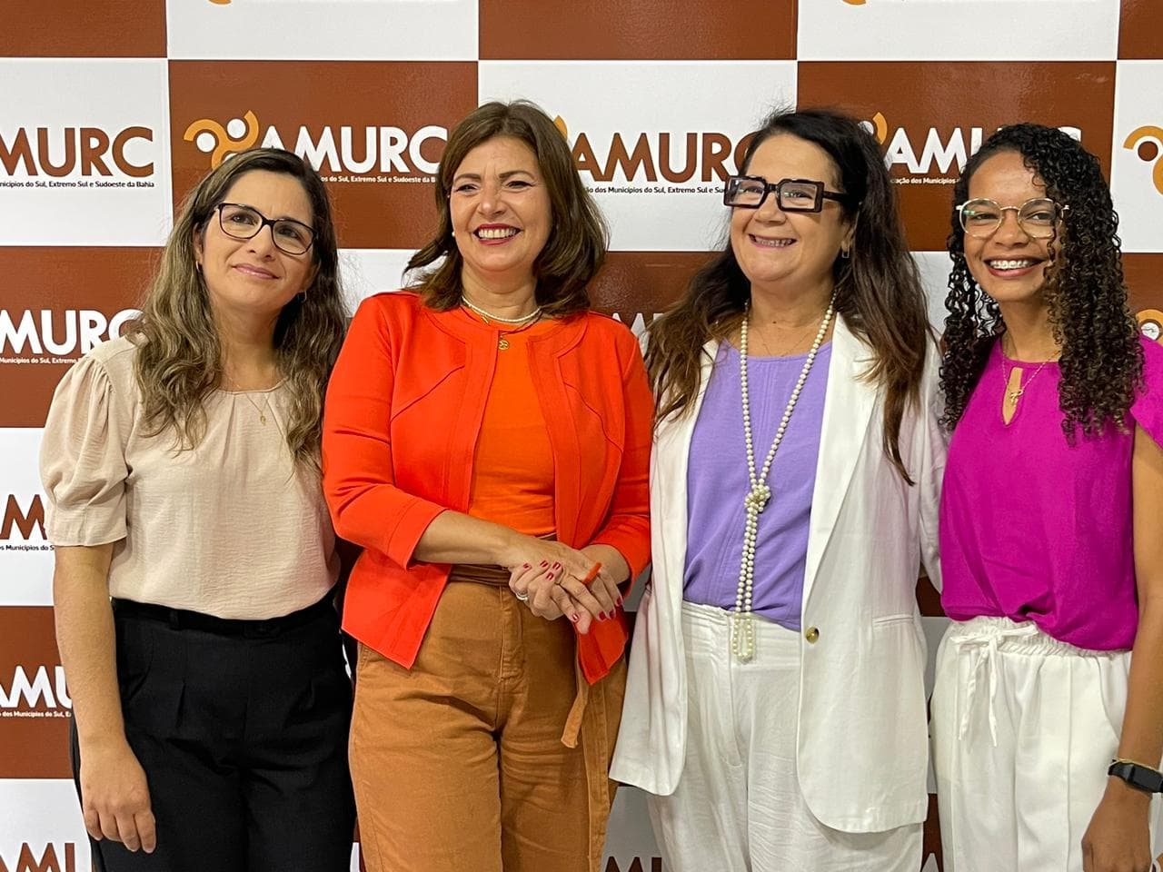 Mulheres assumem nova diretoria executiva da Amurc; inédito