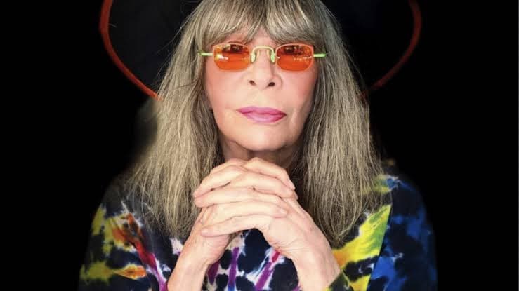 Cantora Rita Lee, rainha do rock, morre em São Paulo
