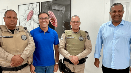 Ibirataia: Sandro Futuca e Caio Pina se reúnem com Polícia Rodoviária para combater animais soltos nas rodovias