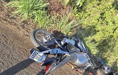 Motociclista de Ipiaú sofre acidente na BA-652, entre Camamu e Travessão