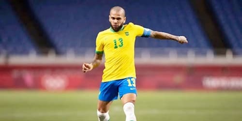 Daniel Alves: possível retorno aos gramados agita redes sociais
