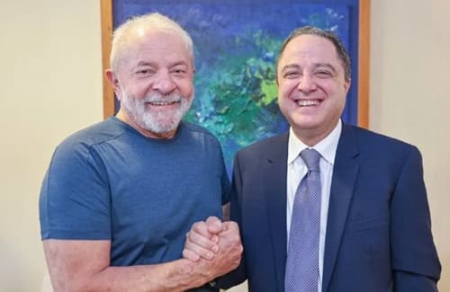 Médico de Lula diz que presidente teve traumatismo craniano, mas está bem