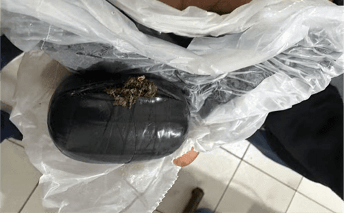 Mulher é detida ao tentar entrar em Presídio na Bahia com drogas escondidas